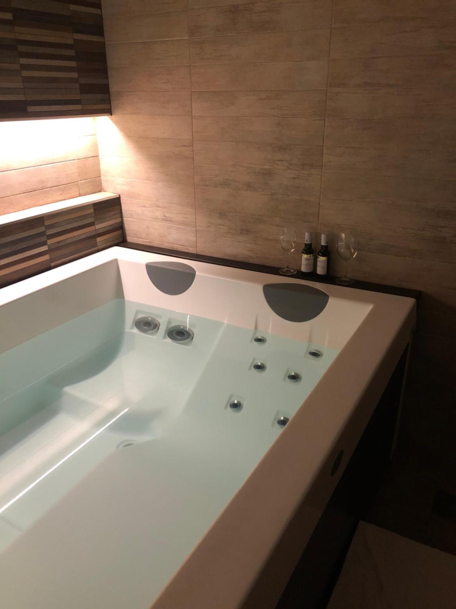 Nv Luxury Suites & Spa Belgrado Esterno foto
