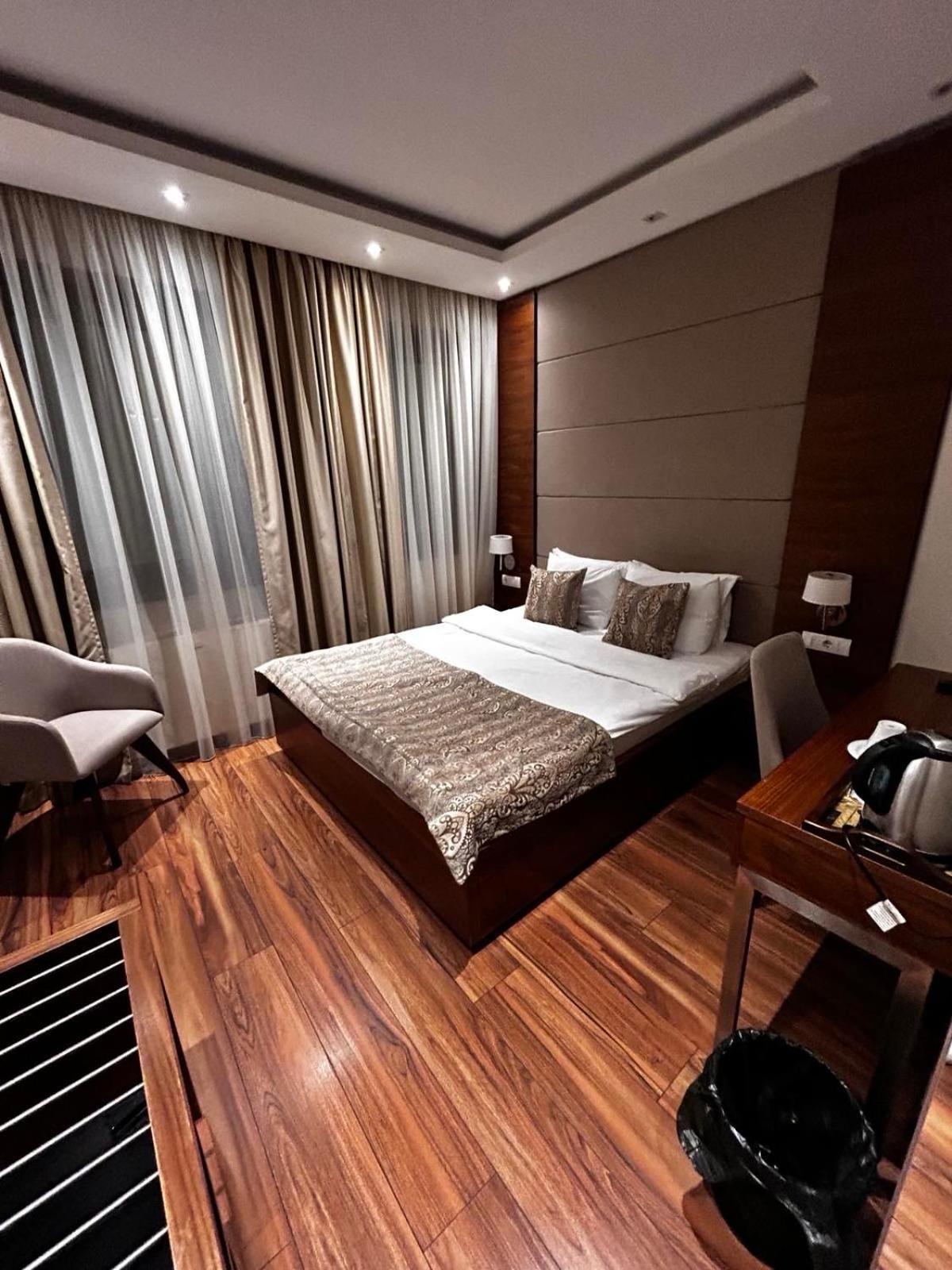 Nv Luxury Suites & Spa Belgrado Esterno foto