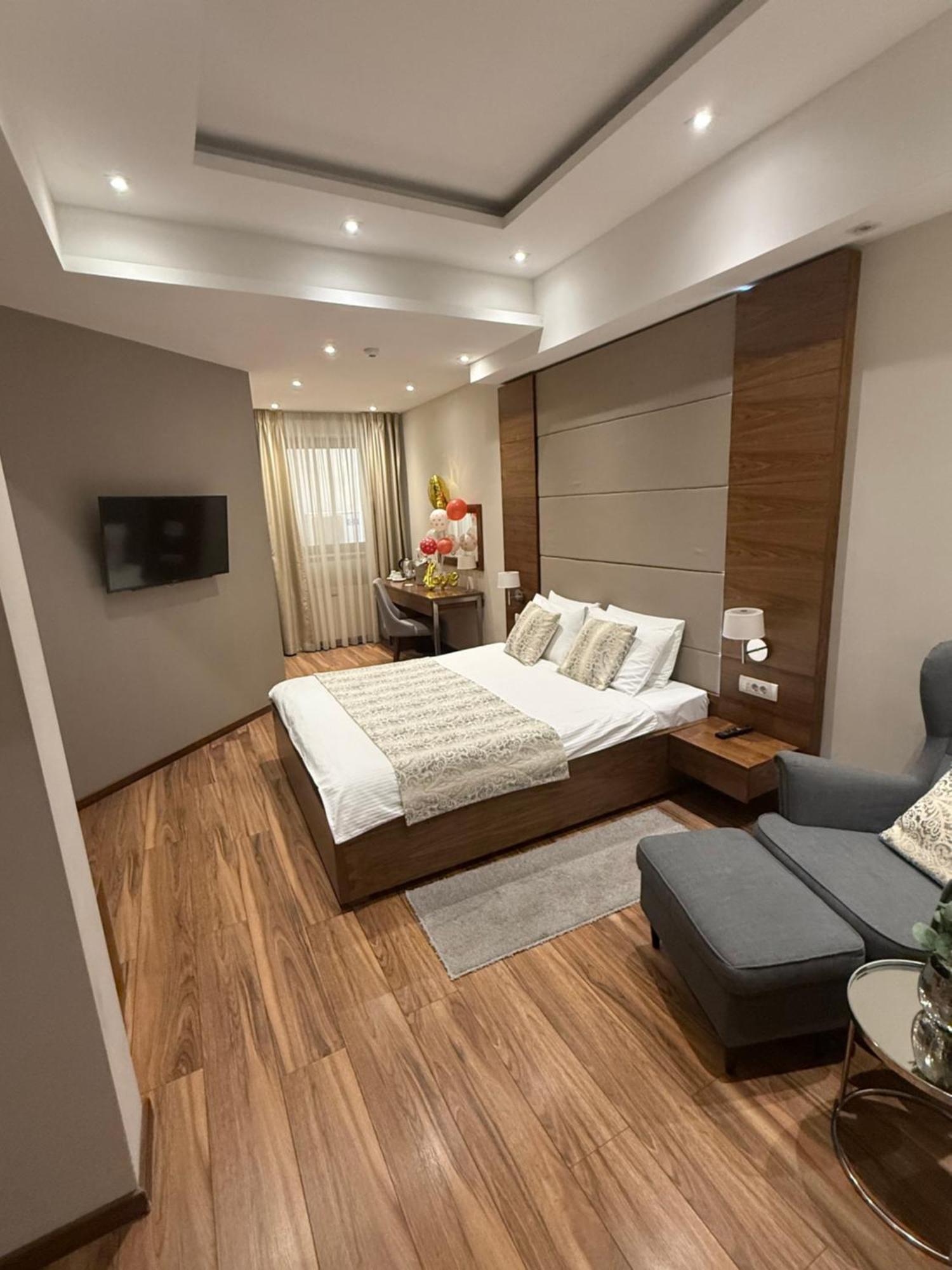 Nv Luxury Suites & Spa Belgrado Esterno foto
