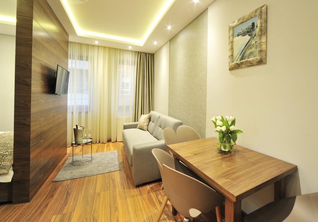 Nv Luxury Suites & Spa Belgrado Esterno foto