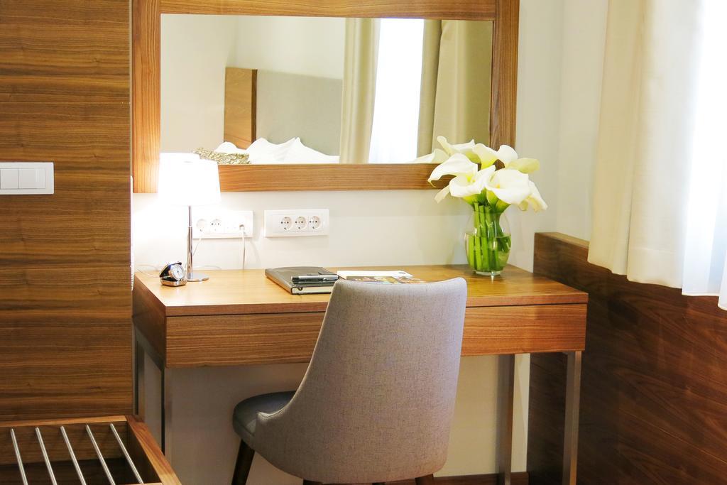Nv Luxury Suites & Spa Belgrado Esterno foto